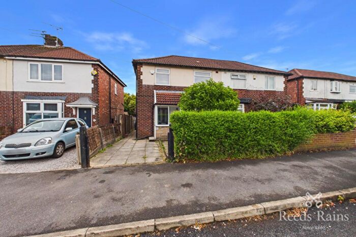 3 Bedroom Semi-Detached House For Sale In Forbes Road, Offerton, Stockport, Cheshire, SK1