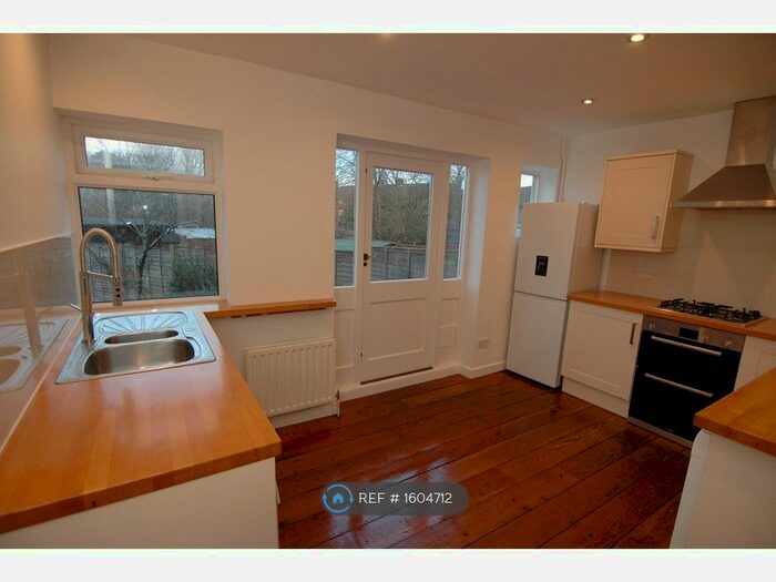 3 Bedroom Terraced House To Rent In Bradbourne Vale Rd, Sevenoaks, TN13