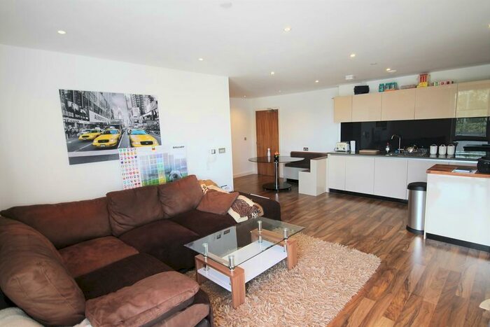 3 Bedroom Apartment To Rent In Milliners Wharf, New Islington, M4