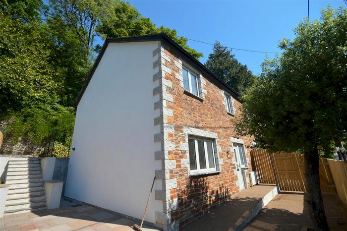 3 Bedroom Property To Rent In Riverside, Perranarworthal, Truro, TR3