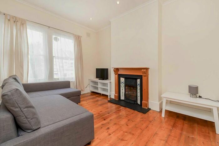 2 Bedroom Flat To Rent In Denholme Road, London, W9