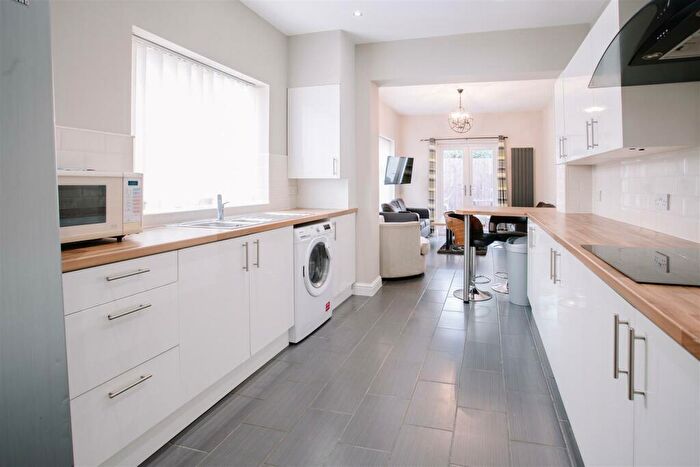 5 Bedroom Private Hall To Rent In De Grey Street, Hull, HU5