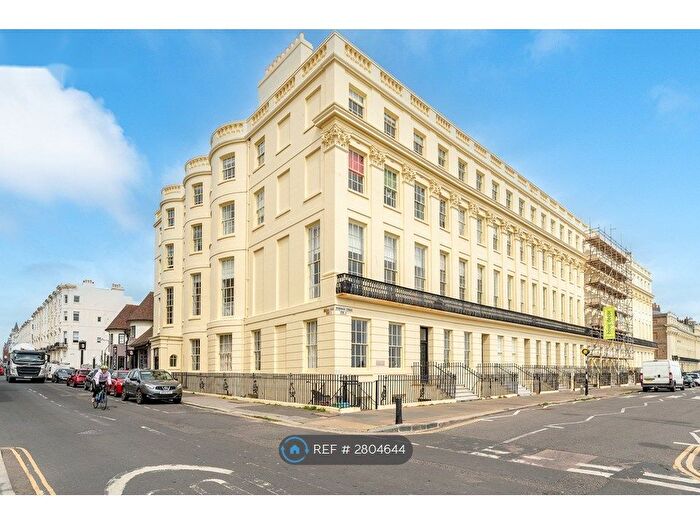 2 Bedroom Flat To Rent In Brunswick Terrace, Hove, BN3
