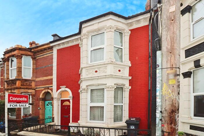 3 Bedroom Terraced House For Sale In Chelsea Road, Bristol, BS5