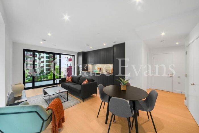 2 Bedroom Apartment To Rent In Belfield Mansions, Park & Sayer, Elephant And Castle, SE17