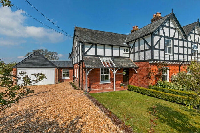 5 Bedroom Semi-Detached House For Sale In Station Road, Soberton, SO32