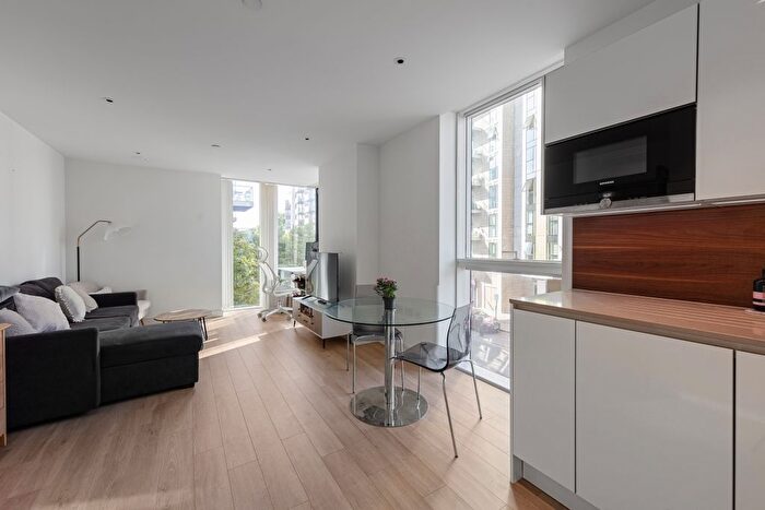 1 Bedroom Flat For Sale In Devan Grove, London, N4
