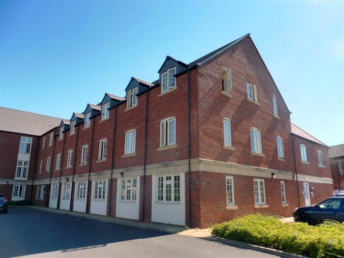 2 Bedroom Apartment To Rent In Tiger Court, Burton-on-Trent, DE14