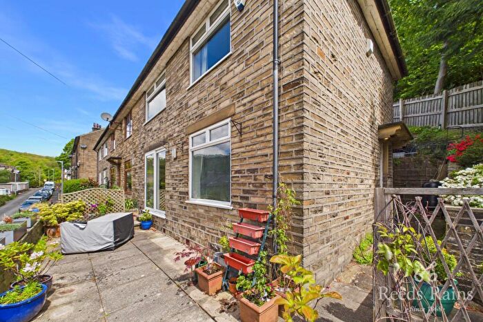 3 Bedroom End Of Terrace House For Sale In Old Lees Road, Hebden Bridge, West Yorkshire, HX7