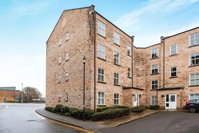 2 Bedroom Flat For Sale In Britannia Wharf, Bingley, BD16