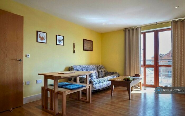 1 Bedroom Flat To Rent In Hills Road, Cambridge, CB2