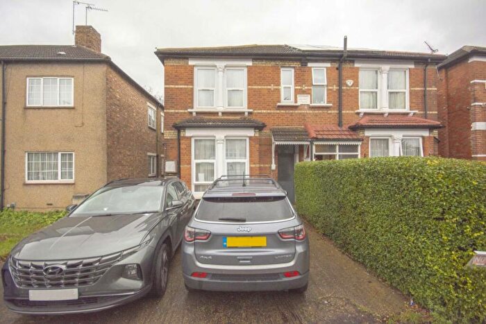 Studio To Rent In First Avenue, Hendon, NW4