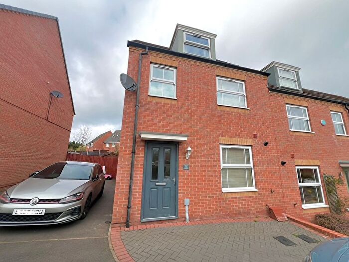 4 Bedroom Property To Rent In Yorkshire Grove, Walsall, WS2