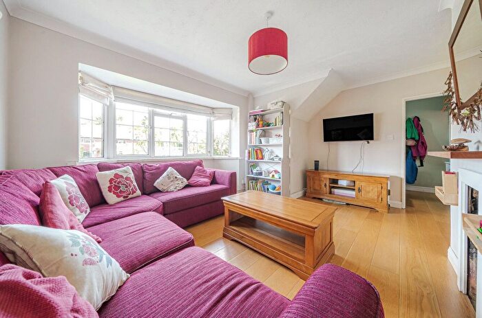 3 Bedroom Terraced House For Sale In Burpham, Guildford, Surrey, GU4