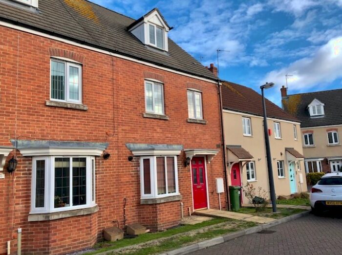 3 Bedroom Terraced House To Rent In Clermont Close, Patchway, Bristol, BS34