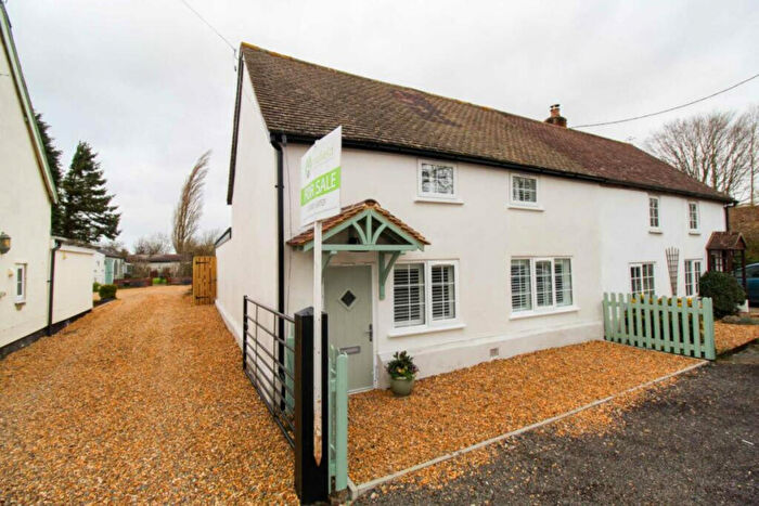 3 Bedroom Semi-Detached House For Sale In High Street, St. Neots, PE19