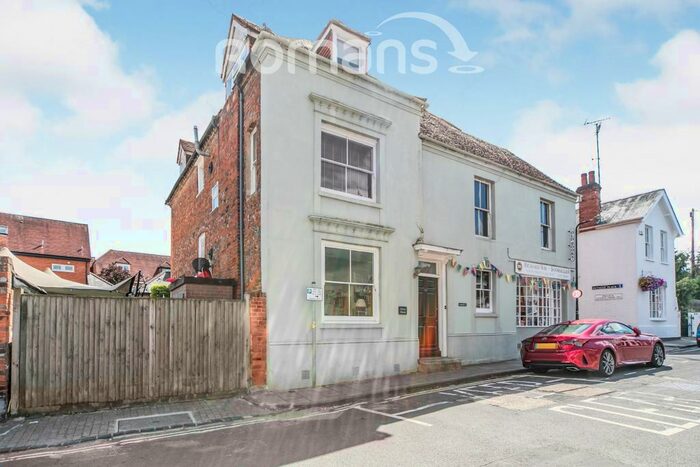 4 Bedroom Semi-Detached House To Rent In Friday Street, Henley-on-Thames, RG9