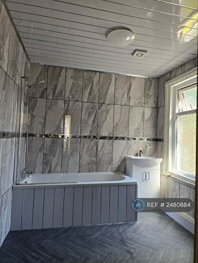 3 Bedroom Terraced House To Rent In Spotland Road, Rochdale, OL12