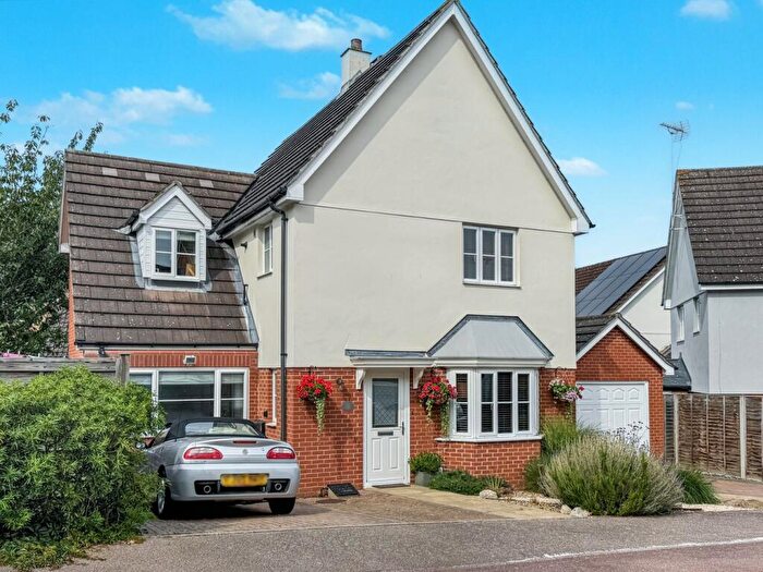 3 Bedroom Detached House For Sale In Springtail Road, Pinewood, Ipswich, IP8