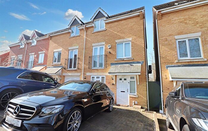 4 Bedroom Semi-Detached House For Sale In Wordsworth Gardens, Borehamwood, WD6