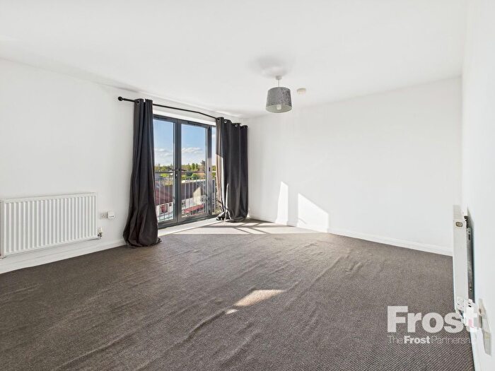 1 Bedroom Flat To Rent In Willow Court, Meadfield Road, Langley, Berkshire, SL3