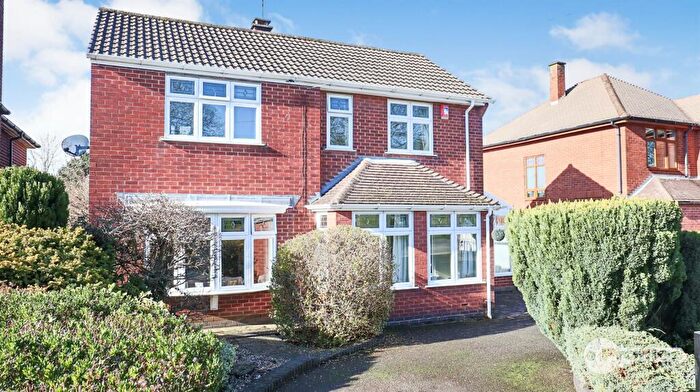 4 Bedroom Detached House For Sale In Ashby Road, Hinckley, LE10