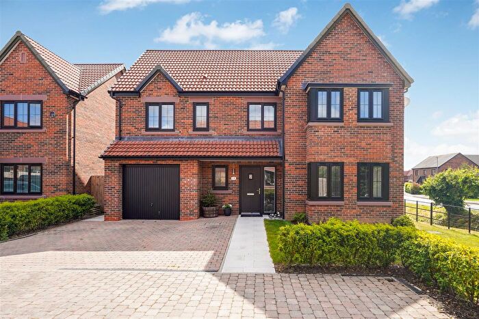 4 Bedroom Detached House For Sale In Yew Tree Close, Hurworth, Darlington, DL2
