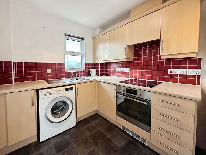 2 Bedroom Flat To Rent In Hart Road, Manchester, Greater Manchester, M14