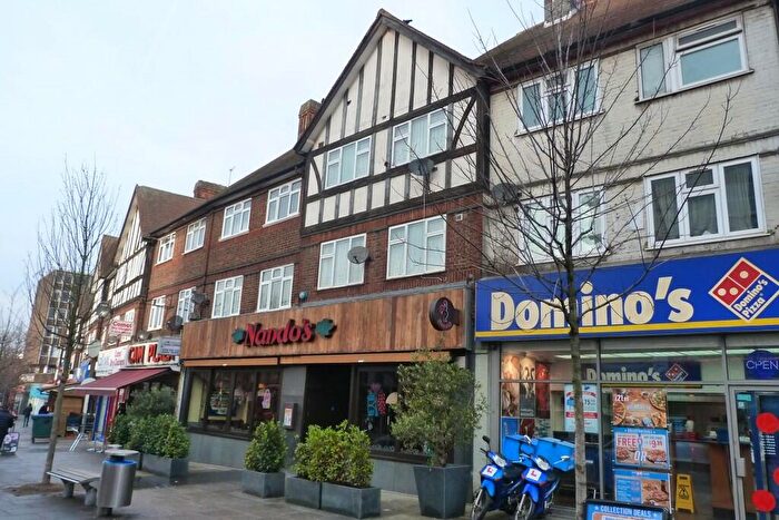 4 Bedroom Flat To Rent In High Road, Wembley, Middlesex, HA9