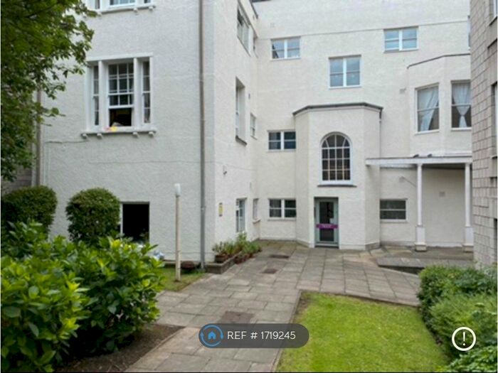 1 Bedroom Flat To Rent In Montague Court, Bristol, BS2