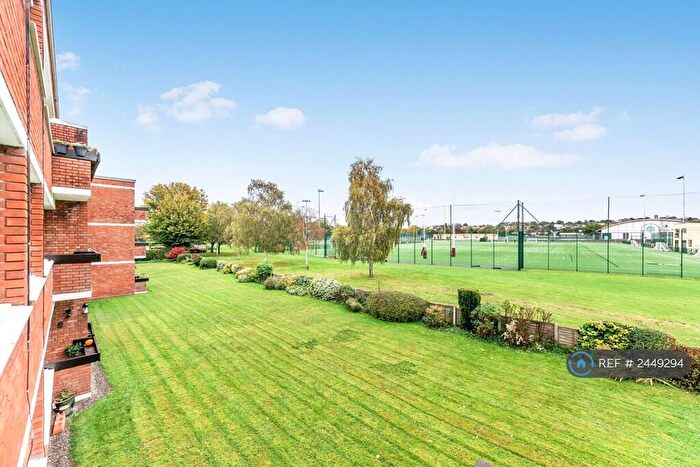 2 Bedroom Flat To Rent In Rayleigh Road, Bristol, BS9