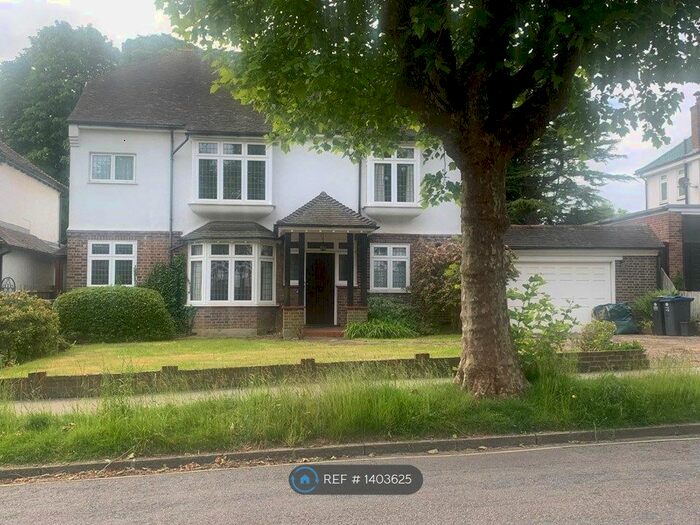 6 Bedroom Detached House To Rent In Upfield, Croydon, CR0