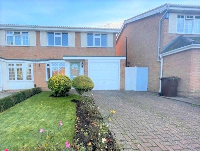3 Bedroom Semi-Detached House To Rent In Pear Tree Avenue, Aylesford ME20
