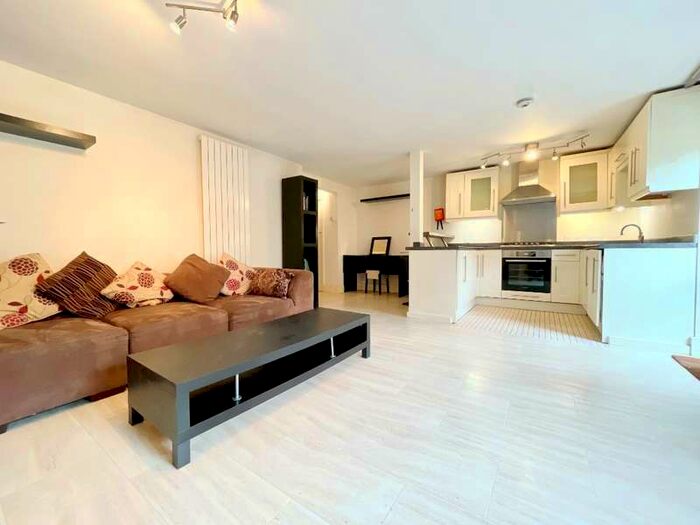 1 Bedroom Apartment To Rent In Hewlett Road Cheltenham, GL52