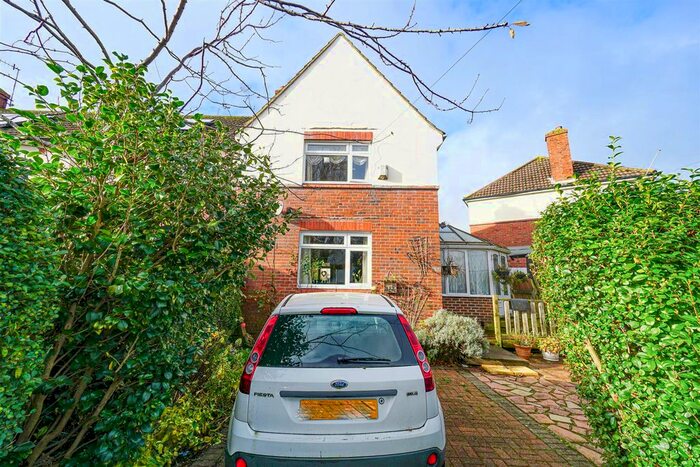3 Bedroom End Of Terrace House For Sale In Beauchamp Road, St. Leonards-On-Sea, TN38