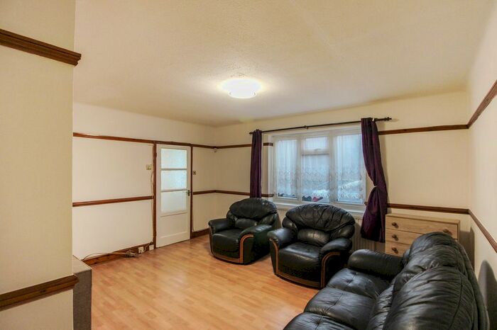 3 Bedroom Terraced House To Rent In Borthwick Road, London, E15