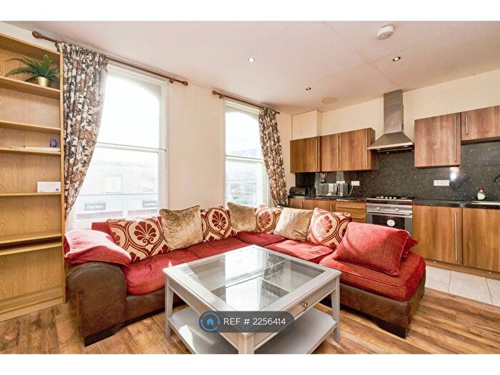 2 Bedroom Flat To Rent In High Street, London, W3