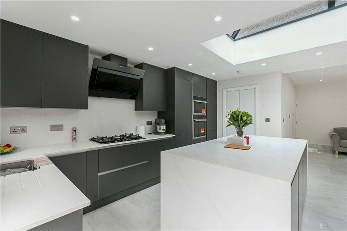 4 Bedroom Semi-Detached House To Rent In Abbotts Road, Mitcham, CR4