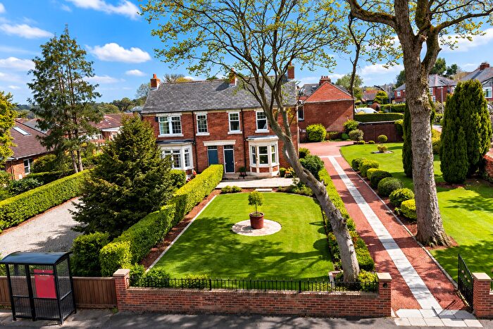 3 Bedroom Semi Detached House For Sale In Broom Lane, NE16