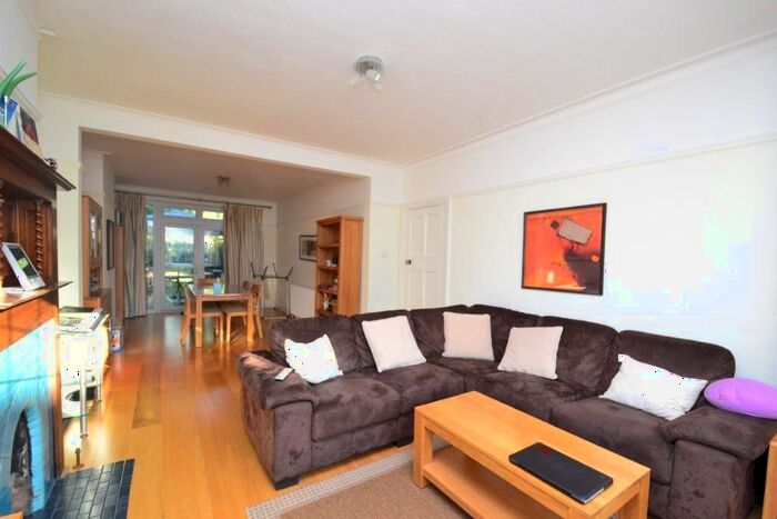 5 Bedroom Property To Rent In Gunnersbury Crescent, Acton, W3