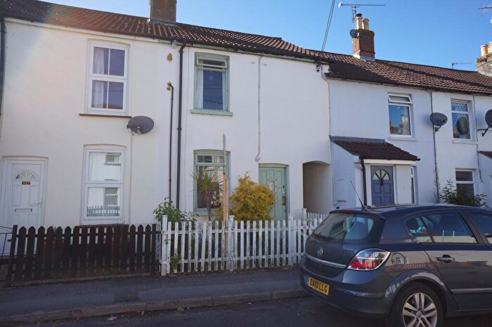 2 Bedroom Terraced House To Rent In Victoria Road, Alton, Hampshire, GU34