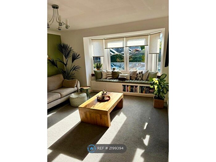 2 Bedroom Flat To Rent In Albury Gardens, Aberdeen, AB11