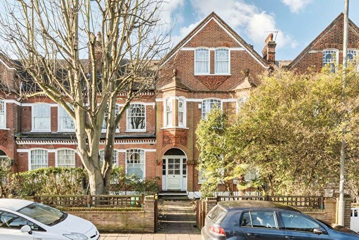 1 Bedroom Flat To Rent In Bedford Hill, Balham, SW12
