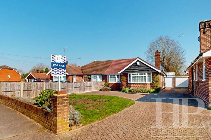 2 Bedroom Bungalow For Sale In Perryfield Road, Crawley, RH11