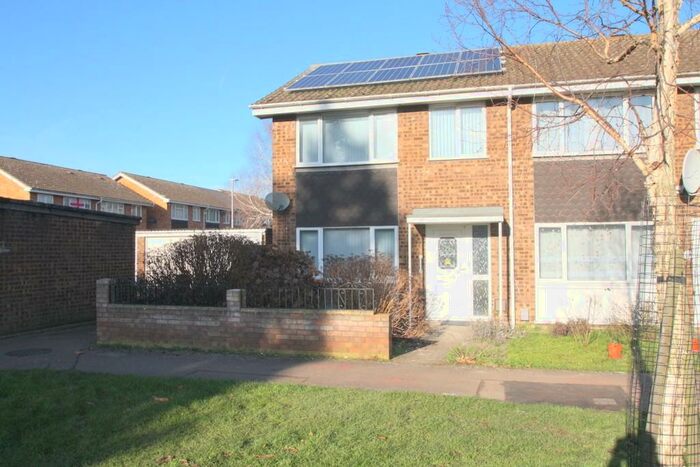 3 Bedroom End Of Terrace House To Rent In Walnut Walk, Bedford, Bedfordshire, MK42