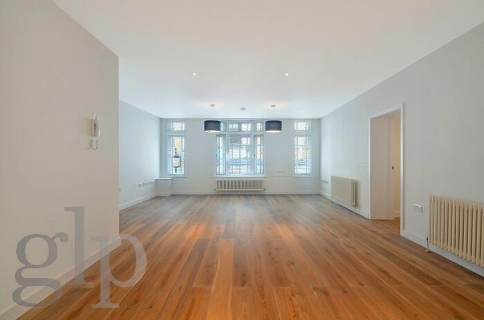 2 Bedroom Flat To Rent In Rupert Street, London, W1D