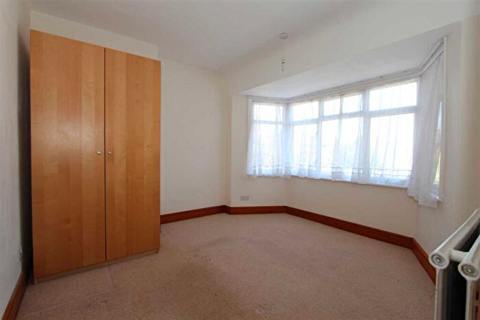 5 Bedroom Semi-Detached House To Rent In Wetheral Drive, Stanmore, HA7