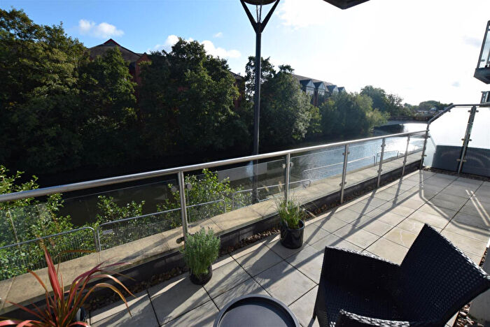 2 Bedroom Flat To Rent In Cathedral View, Full Street, Derby, Derbyshire, DE1