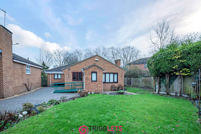 3 Bedroom Bungalow For Sale In Garraby Close, Great Houghton, Barnsley, S72
