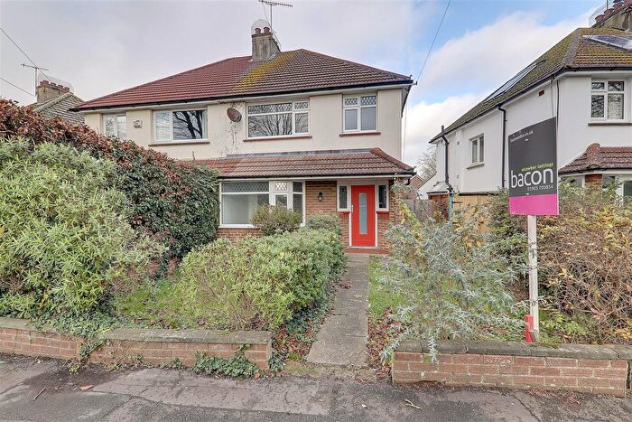 3 Bedroom Semi Detached House For Sale In Monks Avenue, Lancing, BN15